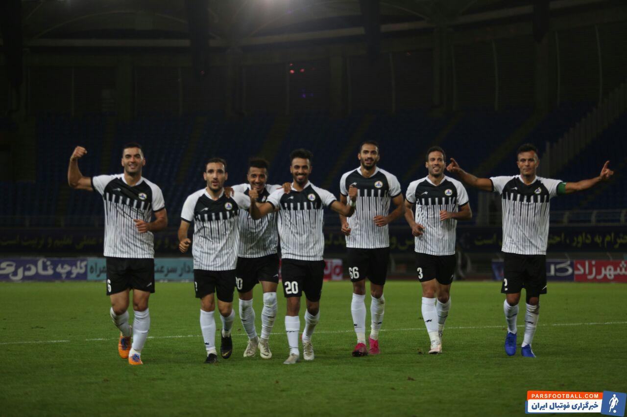 نفت مسجد سلیمان نفت مسجدسلیمان حق دارد این چنین شادمان باشد چرا که آنها در مرحله یک هشتم نهایی رقابت های فوتبال قهرمانی جام حذفی باشگاه های کشور یک تیم خوب را کنار زدند.