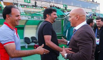 مجتبی حسینی روزهای سختی را در مس کرمان پشت سر گذاشته است. تیم مجتبی حسینی با وجود برتری در برابر ذوب آهن در لیگ یک باب میل نتیجه نگرفته است.