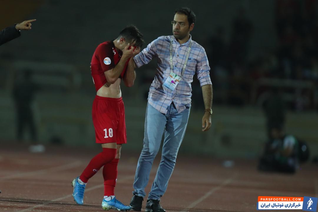 در واقع کالدرون با این تصمیمش قصد داشت احمدزاده را در یک مسابقه راحت به شرایط مسابقه برگرداند اما فرشاد احمدزاده قدر این موقعیت را ندانست.