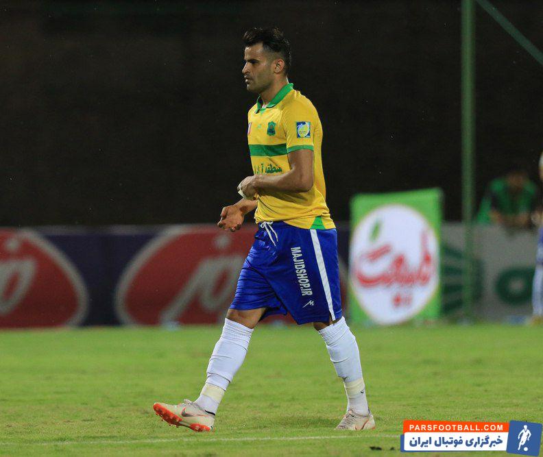 عیسی آل کثیر پر انگیزه نشان می داد آل کثیر در دقیقه 20 و با یک ضربه سر دیدنی دروازه تراکتور را باز کرد تا سومین گل خود در این فصل را نیز ثبت کند.