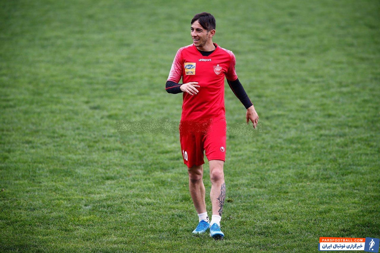 فرشاد احمدزاده و بشار رسن دو مهره شاخص خط میانی پرسپولیس پس از توضیحات خود در کمیته انضباطی باشگاه، حال منتظر رای نهایی این کمیته هستند.