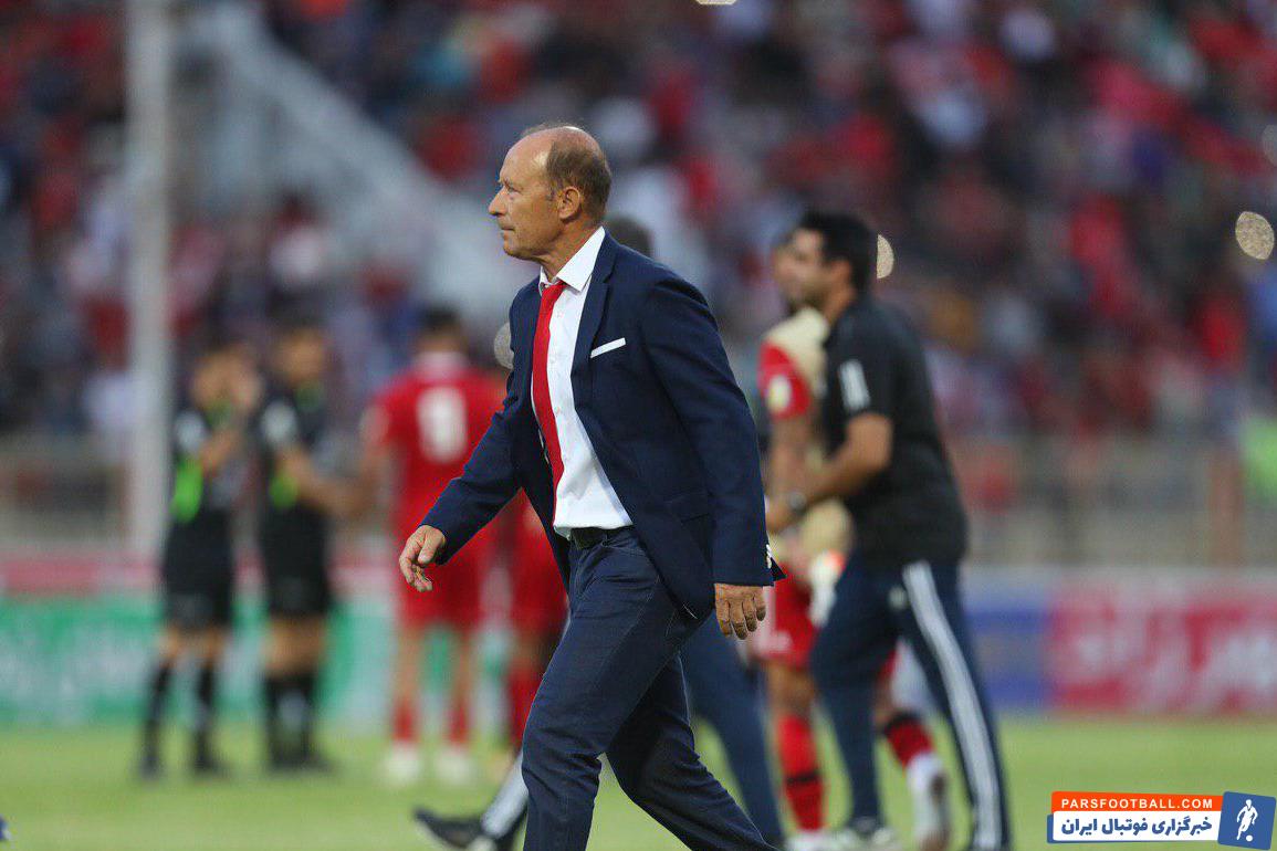 سرمربی پرسپولیس خطاب به مدیرعامل: فقط یک مهاجم نیاز دارم