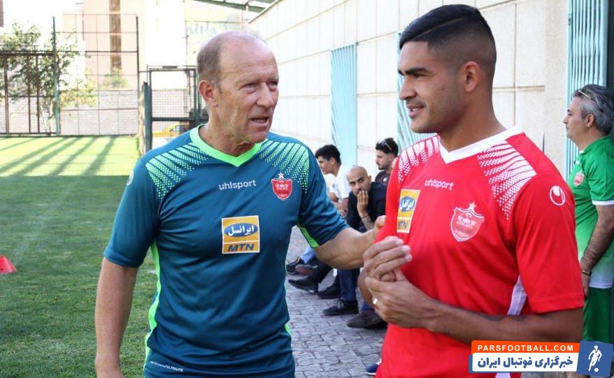 پرسپولیس ؛ محمدحسن انصاریفرد به دنبال جذب مهاجم گلزن و جوان