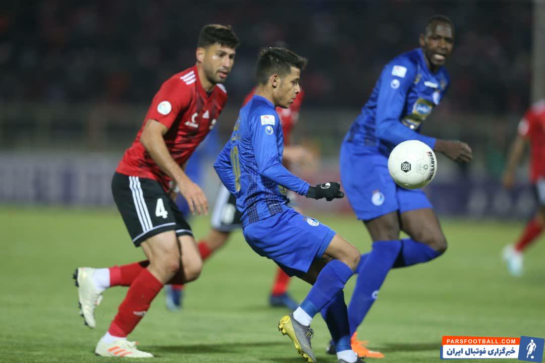 قائدی بی تردید یکی از آماده ترین بازیکنان این روزهای استقلال است قائدی با پاس گل زیبایی که داد جای خود را در ترکیب اصلی آبی ها محکم تر کرد.