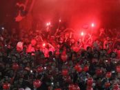 هواداران تیم تراکتور آذربایجان امشب با حضور پرشور خود در ورزشگاه بار دیگر سکوهای یادگار امام را به تسخیر خود در آوردند.