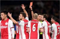 اخراج همزمان دو دفاع وسط آژاکس، یکی از مهمترین اتفاقات بازی دیشب آژاکس و چلسی بود که زمینهساز کامبک رویایی شاگردان لمپارد و به تساوی کشیدن بازی شد.