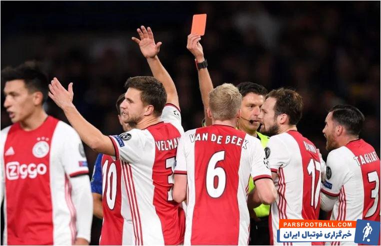 اخراج همزمان دو دفاع وسط آژاکس، یکی از مهمترین اتفاقات بازی دیشب آژاکس و چلسی بود که زمینهساز کامبک رویایی شاگردان لمپارد و به تساوی کشیدن بازی شد.