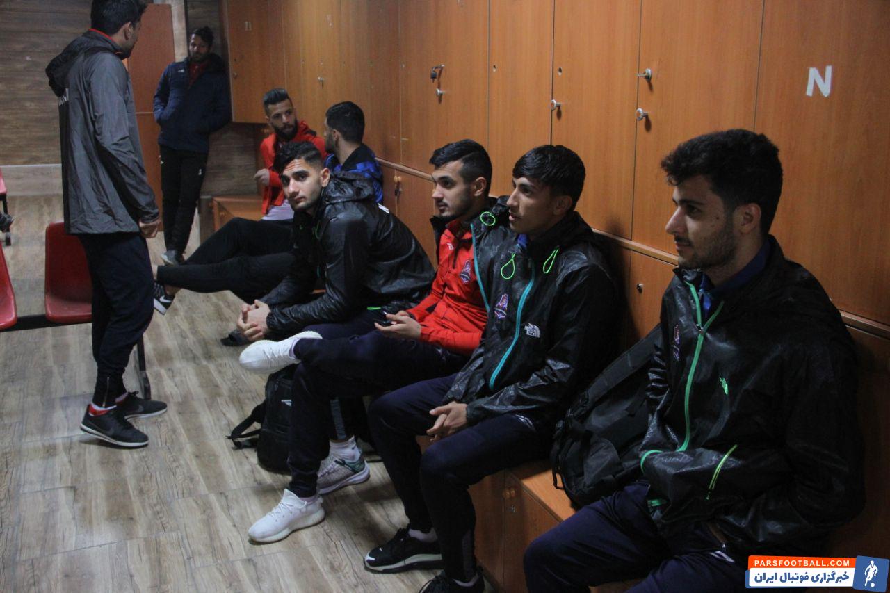 در حالی که از روز گذشته و با مطرح شدن ماجرای استعفای علیرضا اسدی نساجی باردیگر با چالش مدیریتی جدیدی مواجه شد بازیکنان این تیم نیز امروز تمرین نکردند.