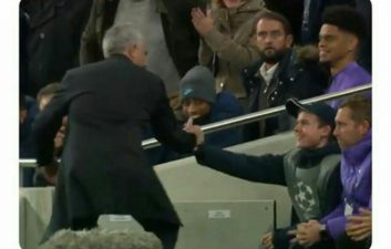 بعد از تشکر ژوزه مورینیو از توپ جمع کن بازی دیروز تاتنهام که روی یکی از گلهای تاتنهامی‌ها نقش بازی کرد، میسون ماونت می‌گوید تکنیک‌هایی از مورینیو آموخته.