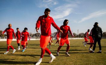 با تلاش های کادر پزشکی تراکتور اما آسیب دیدگی ایمان سلیمی بهبود پیدا کرده و  ایمان سلیمی در تمرین روز گذشته نیز حضور یافت.