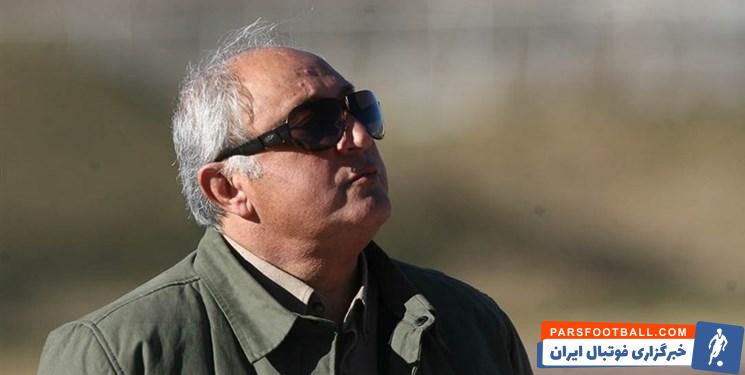 بهتاش فریبا : نمیدانم چرا فرشید اسماعیلی بعضی مواقع اصرار دارد توپ را نگه دارد