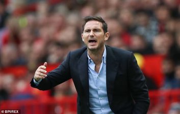 لمپارد و دست یافتن به رکورد هفتمین برد پیاپی خارج از خانه با چلسی