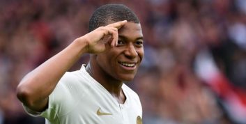 ام باپه ؛ تماس مادر ام باپه با سران باشگاه فوتبال رئال مادرید ؛ خبرگزاری پارس فوتبال