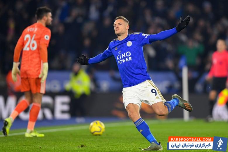 اما در اوایل نیمه دوم بود که روباه ها صاحب یک ضربه پنالتی شدند و جیمی واردی موفق شد با گلزنی، لسترسیتی را از واتفورد پیش اندازد.