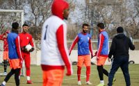با تصمیم مدیران باشگاه قرار است مسعود شجاعی کاپیتان تراکتور در بعضی مسائل فنی شیخ لاری را کمک کند تا تیم بتواند با شرایط بهتری به میدان برود.