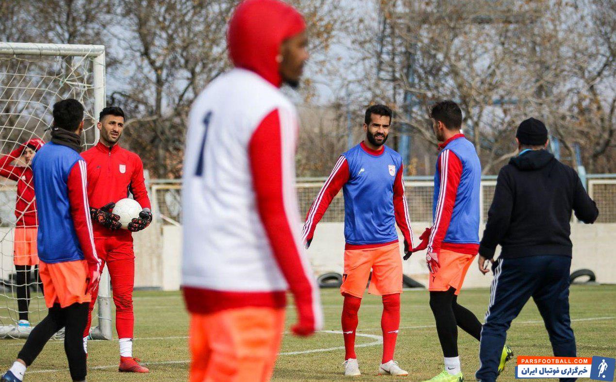 با تصمیم مدیران باشگاه قرار است مسعود شجاعی کاپیتان تراکتور در بعضی مسائل فنی شیخ لاری را کمک کند تا تیم بتواند با شرایط بهتری به میدان برود.