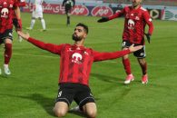 تراکتور ؛ شادی رضا اسدی پس از گلزنی برابر فولاد در ورزشگاه یادگار امام