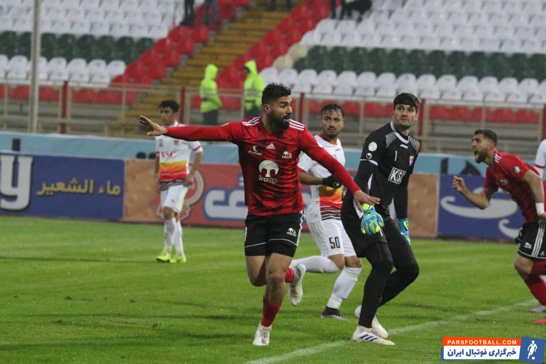 تراکتور ؛ شادی رضا اسدی پس از گلزنی برابر فولاد در ورزشگاه یادگار امام