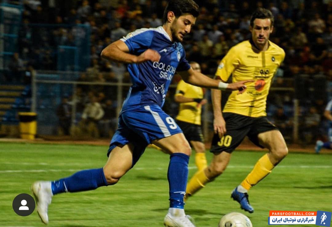 مهرداد بایرامی گفت:" خیلی ها این را به من گفته اند و قبول دارم یک مقداری به هم شبیه هستیم اما خدایی من خیلی خوشگل تر از ترابی هستم."