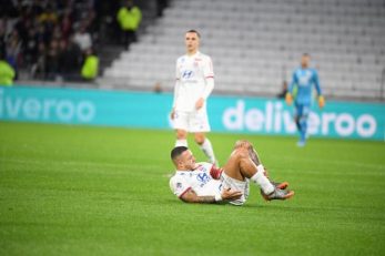 دیپای ؛ پارگی رباط صلیبی زانوی چپ ممفیس دیپای در دیدار لیون برابر رن