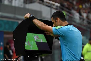 لیورپول ؛ پنالتی که که با VAR از لیورپول گرفته شد ؛ خبرگزاری پارس فوتبال