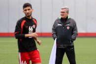 کریمی ؛ انگیره بالای سعید کریمی برای دیدار برابر استقلال در لیگ برتر