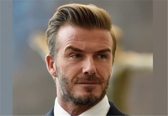 بکام ؛ تصویری از دیوید بکام با تیپ کت و شلوار گشاد