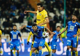 حاتمی ؛ گل شدن پنالتی فرزاد حاتمی برابر شاهین شهرداری با خوش شانسی