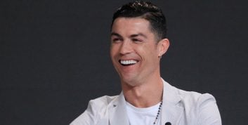 رونالدو ؛ تصویری از رونالدو به همراه خانواده اش سوار بر هواپیمای اختصاصی