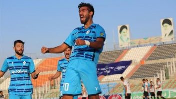 مغانلو ؛ رقابت استقلال ، تراکتور و پرسپولیس برای جذب شهریار مغانلو
