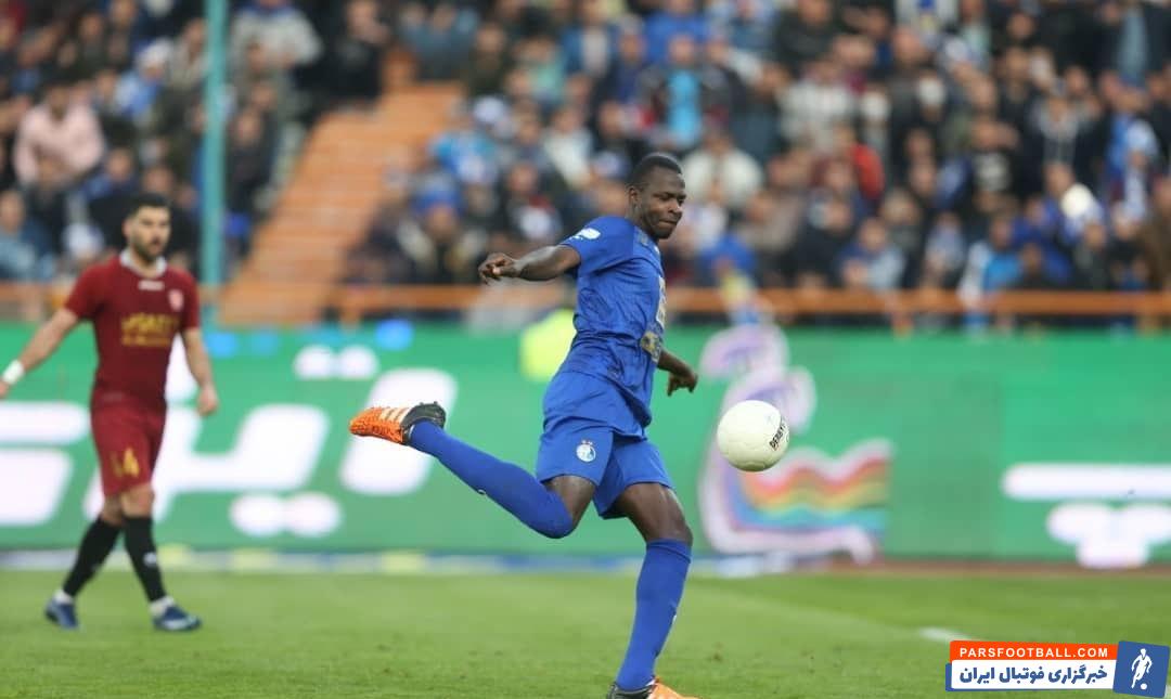 شیخ دیاباته بعد از نزدیک به ۶۵ دقیقه چالش و نبرد تن به تن با مدافعان شهرخودرو بالاخره موفق شد حریفان خود را تسلیم کند و با یک ضربه محکم دروازه رحمتی را باز کرد.