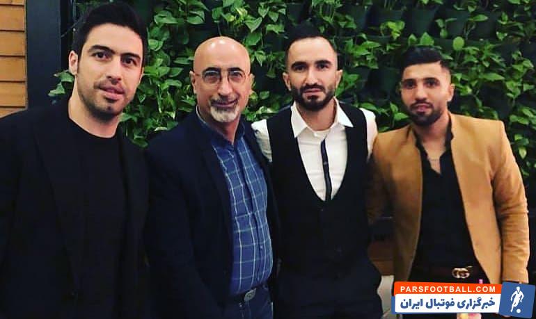 فرشید اسماعیلی و داریوش شجاعیان بازیکنان استقلال هوادار بارسلونا بودند و خسرو حیدری رئالی. در نهایت این بازی با تساوی بدون گل به پایان رسید.