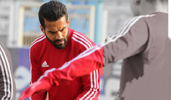 مسعود شجاعی دوباره در روزهای سخت و خاکستری گرفتار شده اما تجربه غلبه بر چنین وضعیتی در اسپانیا، یونان، قطر، امارات و حتی ایران، کمک میکند تا او دوباره به شرایط خوب قبلی بازگردد.
