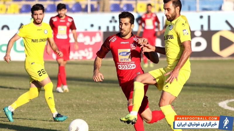 پرسپولیس ؛ برخورد رادوشویچ دروازه بان پرسپولیس با الیاس صالحی در محوطه جریمه