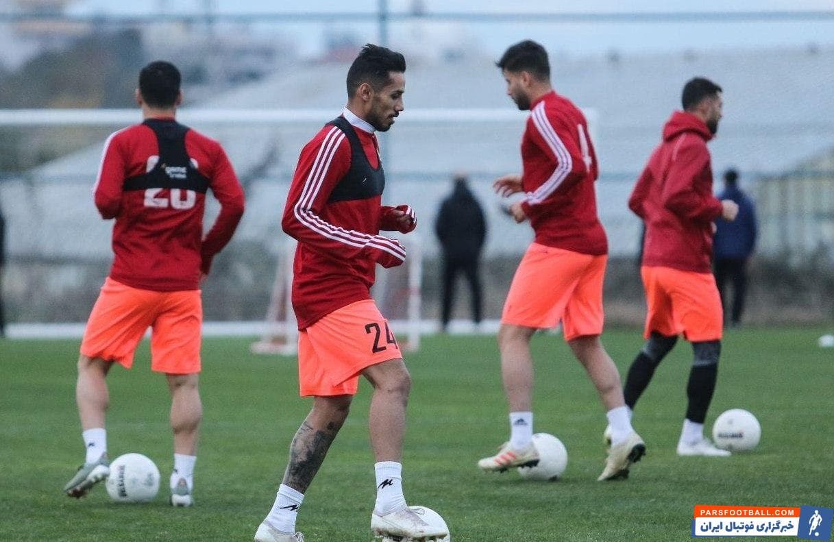 میلاد فخرالدینی که چند روز قبل قراردادش را با تراکتور امضا کرده بود، روز گذشته به ترکیه سفر کرد و در تمرینات این تیم حضور یافت.