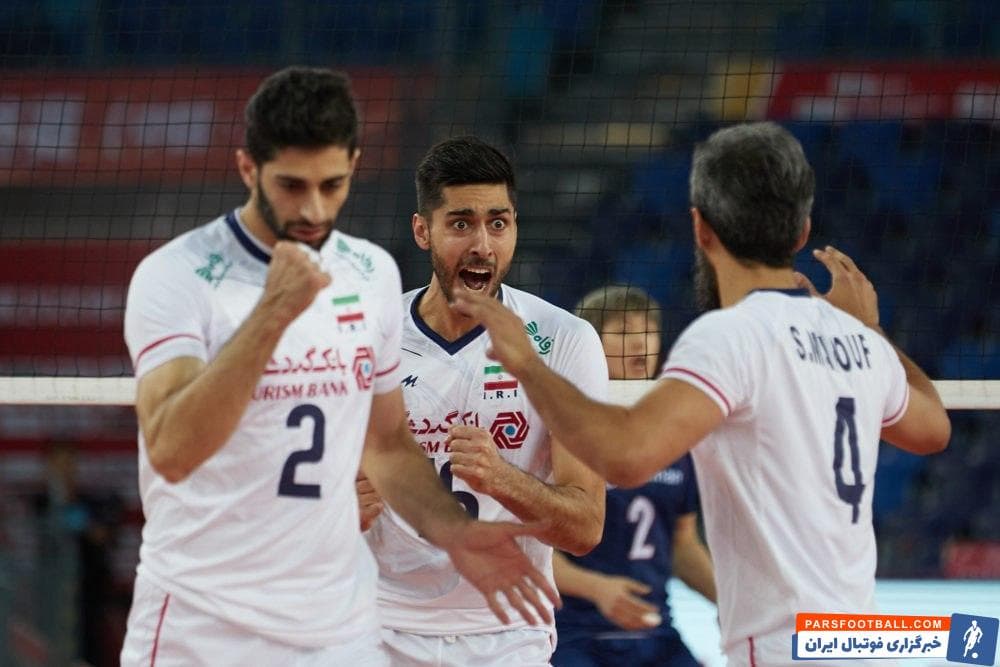 باید امیدوار بود که علی شفیعی امروز هم با آمادگی بالا وارد زمین شود و در کنار موسوی در دفاع روی تور خیال ایران را برابر اسپکهای چینیها راحت کند.