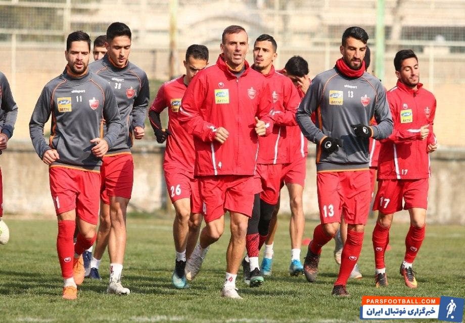 حسین ماهینی دفاع راست تیم پرسپولیس در شرایطی در لیست مازاد قرار گرفت که کمتر کسی تصور این تصمیم را از سوی باشگاه پرسپولیس داشت.