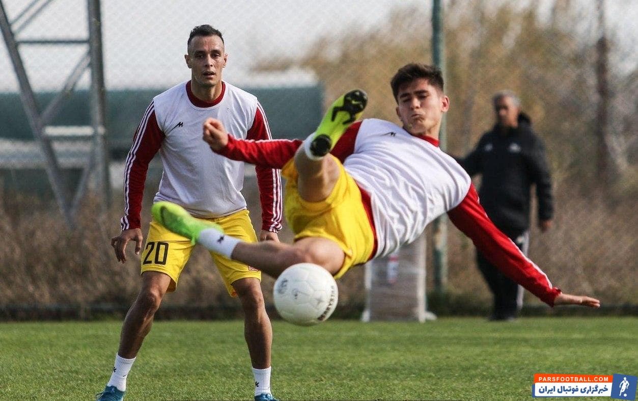 اوکاچا حمزویی بعد از حضور در تست های پزشکی و موفقیت در آن به کشور ترکیه سفر کرد و چند روزی است در اردوی سرخپوشان تبریزی حضور دارد.