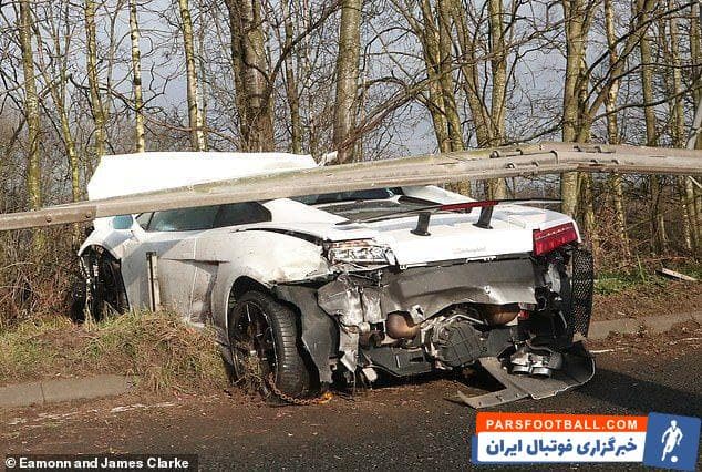 به نظر میرسد که سرخیو رومرو آرژانتینی، از مرگ گریخته است سرخیو رومرو با لامبورگینی خود که قیمت آن بالغ بر ۱۷۰ هزار پوند است تصادف کرد.