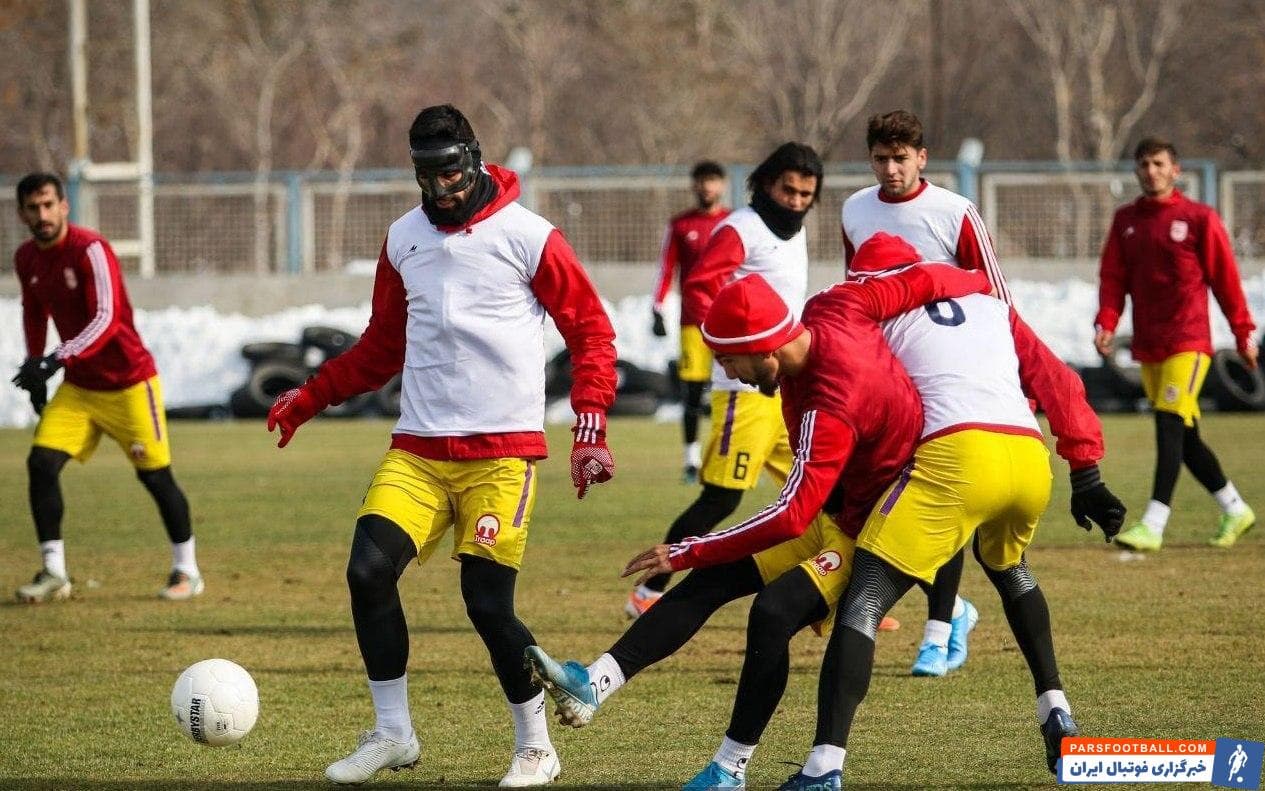 رضا اسدی بعد از درمان بینی مصدوم خود با گارد ویژه در تمرینات و مسابقات تراکتور حضور یافت رضا اسدی همچنان دوران نقاهتش را سپری می کند.