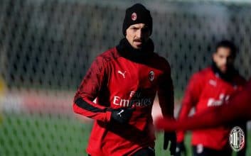 عملکرد زلاتان ابراهیموویچ در تمرین باشگاه فوتبال آث میلان