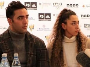 علیزاده ؛ توهین زشت حامد معدنچی به کیمیا علیزاده در کنفرانس مطبوعاتی