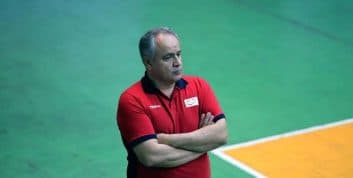 جبار قوچاننژاد : تغییر سرمربی به نفع تیم ملی والیبال نخواهد بو