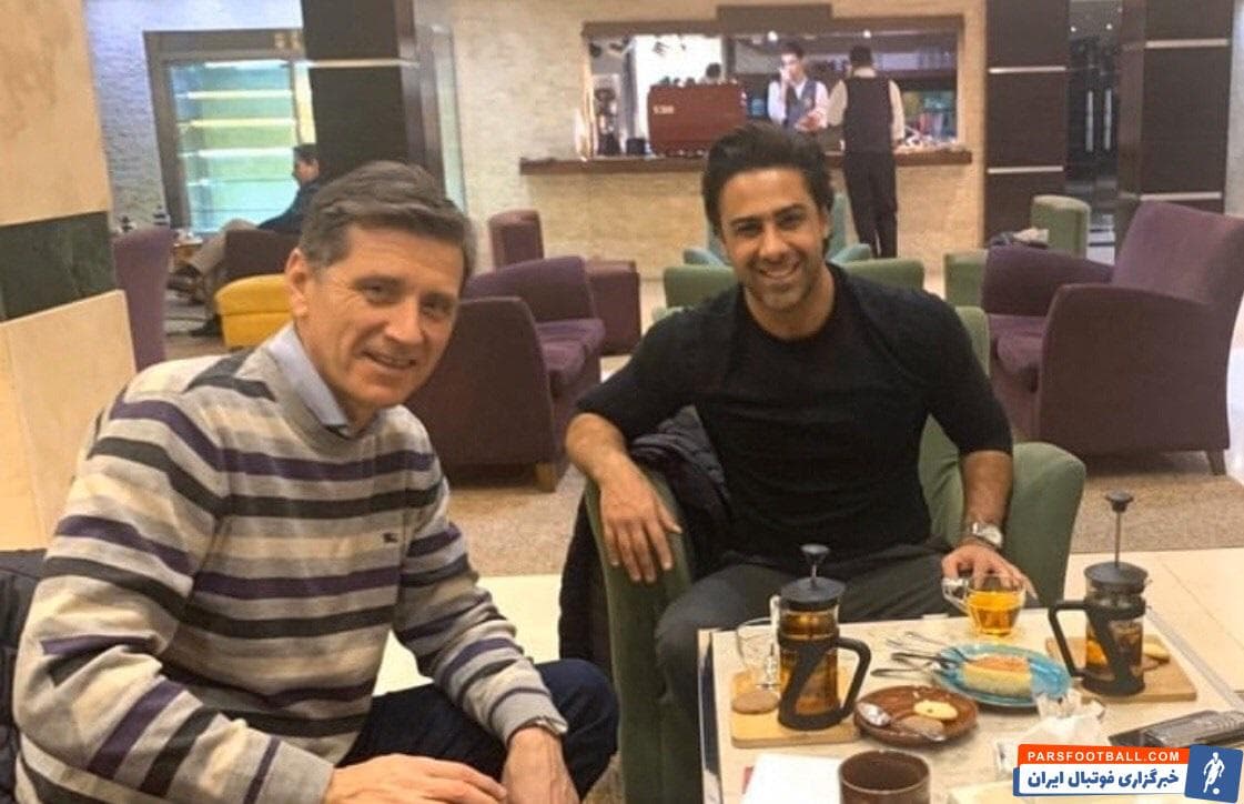 میلیشیچ لکیش نبوشا میلیشیچ لکیچ ، دستیار جدید فرهاد مجیدی، امشب وارد تهران شد و در هتل محل اقامتش مورد استقبال سرمربی تیم فوتبال استقلال قرار گرفت.