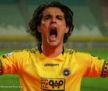 امید نورافکن بعد از گلزنی خود یا دیگر هم تیمی هایش چنان فریادی می کشد که نشان می دهد عطش زیادی برای موفقیت در لیگ برتر دارد.