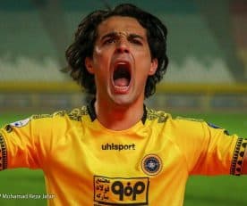 امید نورافکن بعد از گلزنی خود یا دیگر هم تیمی هایش چنان فریادی می کشد که نشان می دهد عطش زیادی برای موفقیت در لیگ برتر دارد.