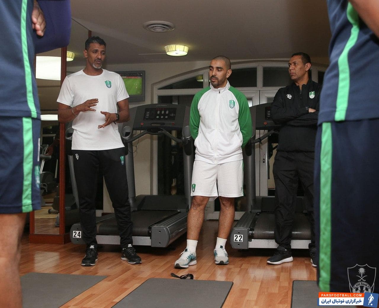 بهکلی کاروان الاهلی بدون کریستین گروس راهی کویت شد تا برای استقلال ایران آماده شود که باشگاه عربستانی هنوز هیچ خبر رسمی از برکناری کریستین گروس منتشر نکرده است.