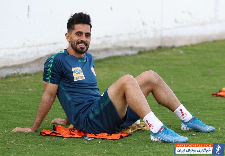 امید عالیشاه هافبک کناری تیم پرسپولیس در بازی با الدحیل به عنوان بازیکن تعویضی وارد زمین شد و احتمالا در مقابل الشارجه هم فرصت بازی پیدا خواهد کرد.
