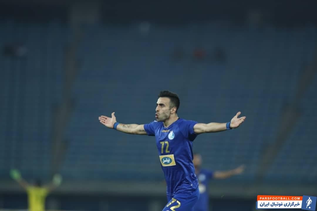 مطهری مهاجم استقلال با نمایشی که در بازی با الاهلی داشت یک بار دیگر نشان داد چقدر خرید او هوشمندانه بوده و چقدر آبی ها به این بازیکن نیاز داشتند.