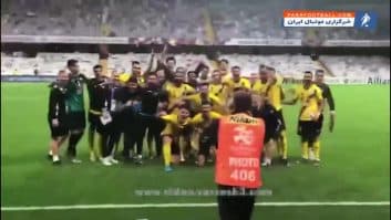 سپاهان ؛ شادی بازیکنان باشگاه فوتبال سپاهان پس از برد برابر العین